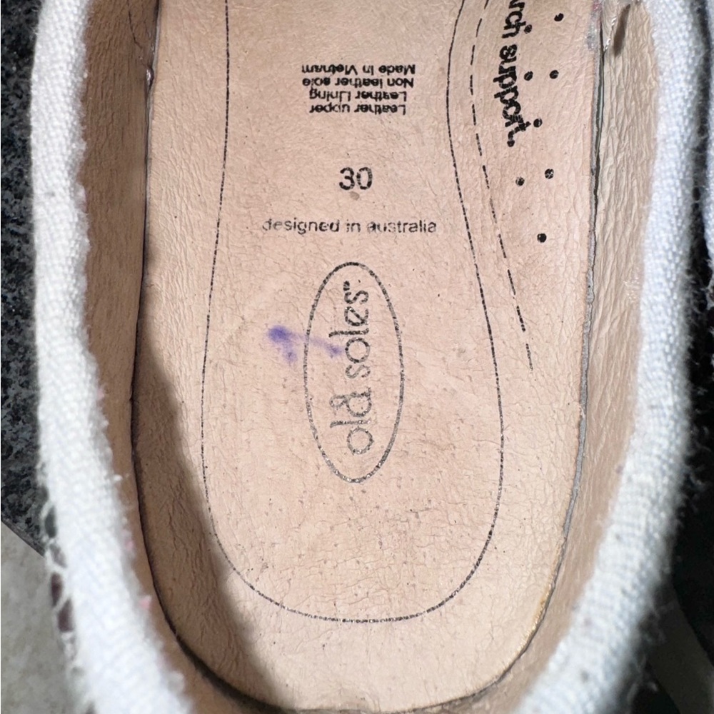 OLD SOLES abby snakeskin slip on shoes girls shoes size 30 or US 13 - Picture 15 of 15